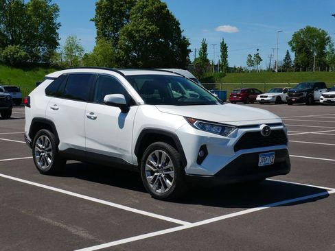 Used 2021 Toyota RAV4 XLE Premium AWD/4WD image 3