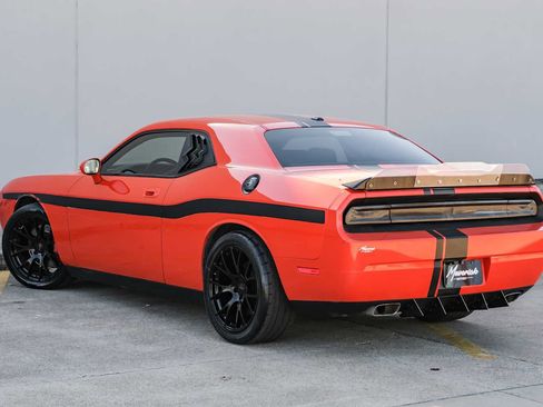 Used 2009 Dodge Challenger SRT8 w/ SRT Option Group II image 11