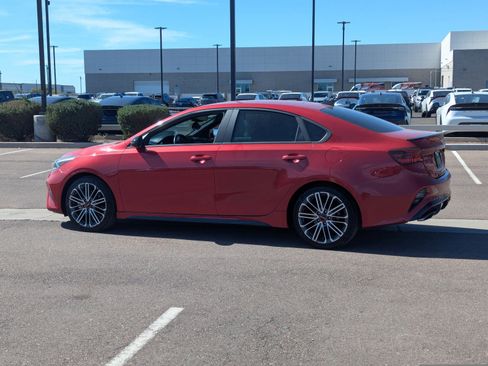 Used 2022 Kia Forte GT image 3