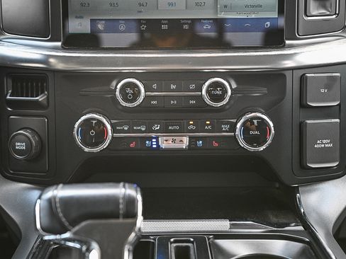 Used 2023 Ford F150 Lariat image 16