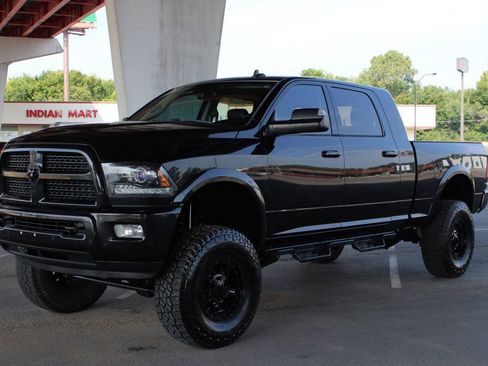Used 2017 RAM 2500 Laramie w/ Sport Appearance Group AWD/4WD image 2