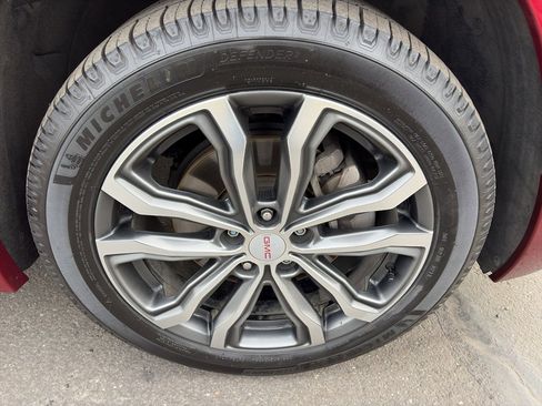 Used 2019 GMC Terrain Denali w/ Advanced Safety Package image 9