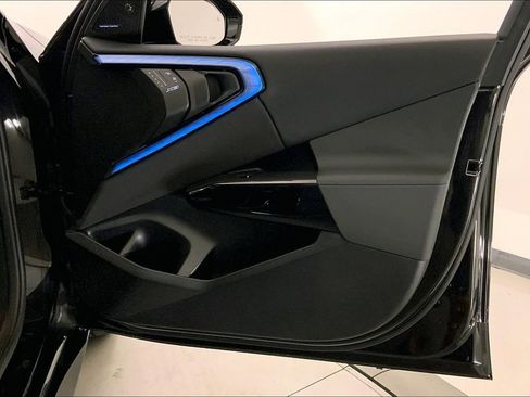 Used 2025 BMW X3 M50 w/ Premium Package image 25