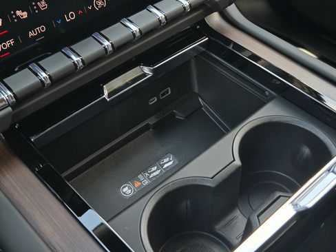 New 2026 GMC Yukon Denali RWD image 22
