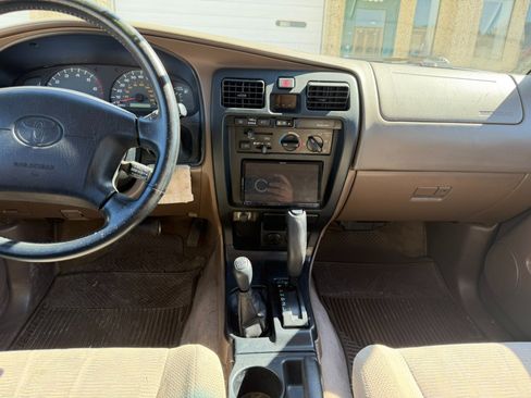 Used 2000 Toyota 4Runner SR5 w/ Upgrade Value Pkg 2 AWD/4WD image 17
