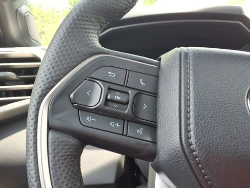 Used 2025 Toyota Tundra Limited AWD/4WD image 21