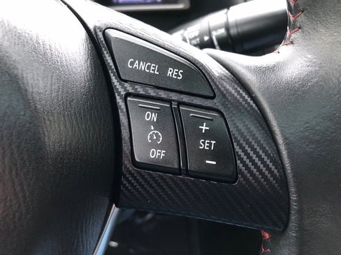 Used 2015 MAZDA MAZDA3 i Grand Touring image 34