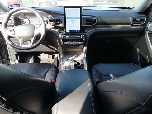 Used 2023 Ford Explorer Limited w/ Limited Technology Package image 13