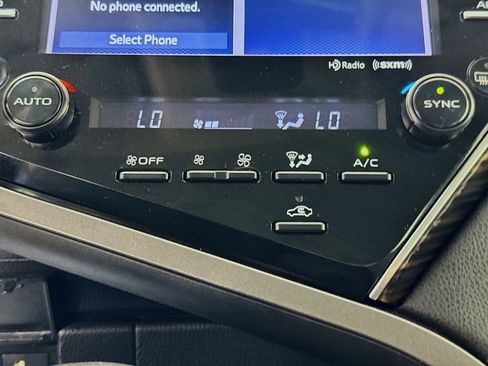 Used 2018 Toyota Camry XLE w/ Audio Package FWD image 19