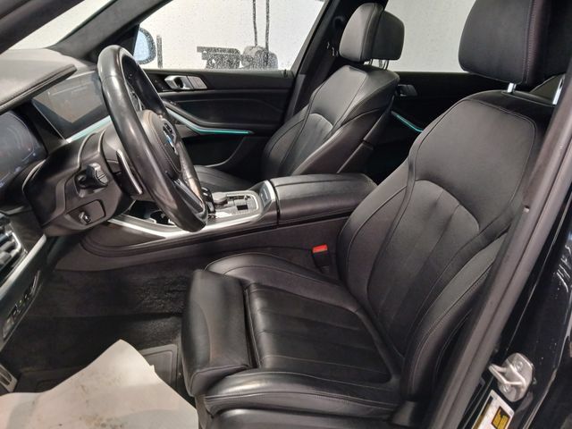 Used 2022 BMW X7 M50i w/ Luxury Seating Package AWD/4WD image 14