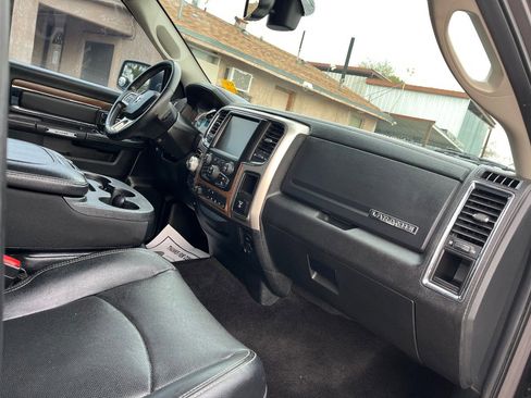 Used 2017 RAM 1500 Laramie image 34