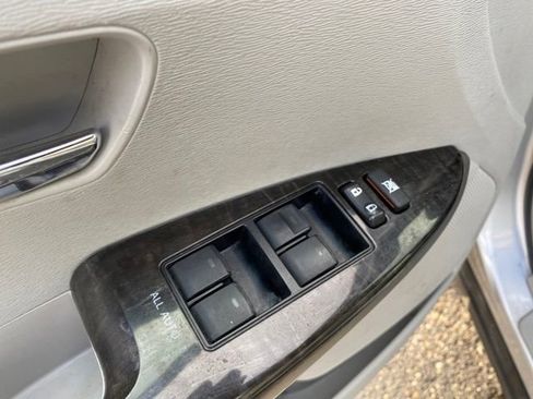 Used 2014 Toyota Venza LE image 14