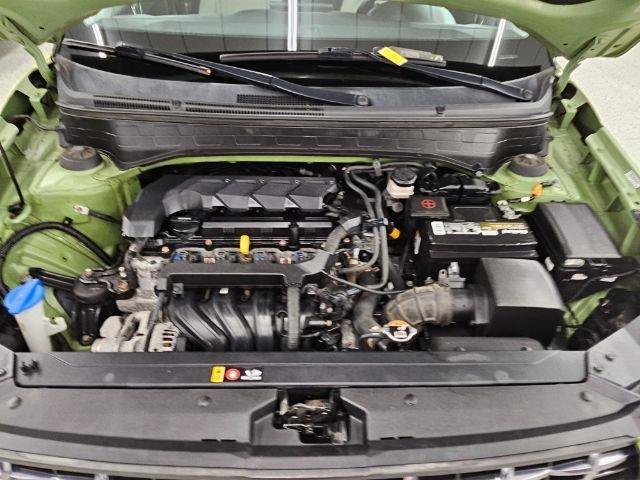 Used 2021 Hyundai Venue SEL FWD image 35