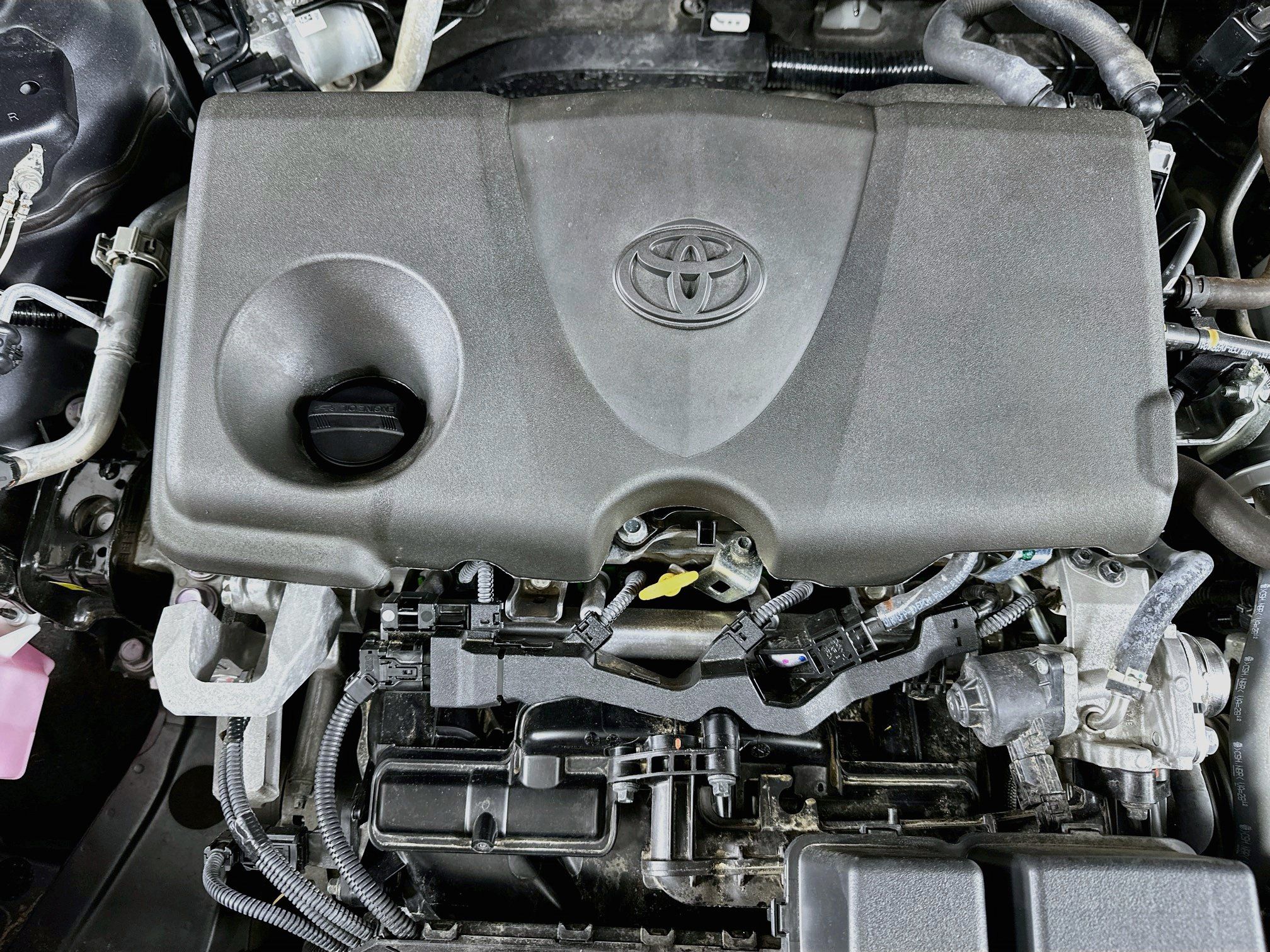 Used 2025 Toyota RAV4 XLE FWD image 31