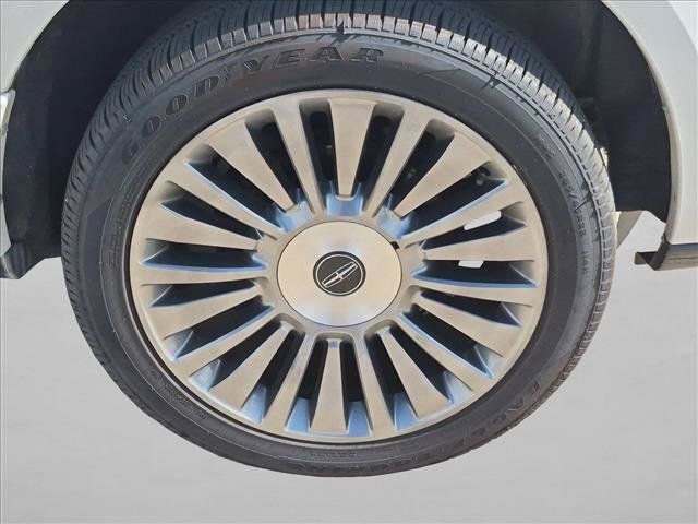 Used 2015 Lincoln Navigator 2WD w/ Equipment Group 101A Reserve image 14