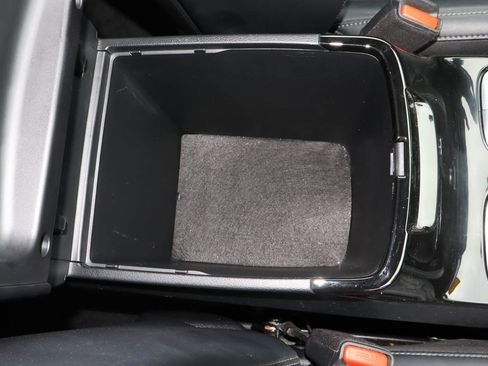Used 2025 Kia Telluride S FWD image 29