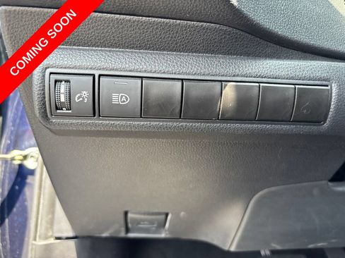 Used 2023 Toyota Corolla LE FWD image 17