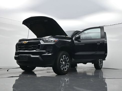 Used 2023 Chevrolet Colorado LT w/ LT Convenience Package II RWD image 30