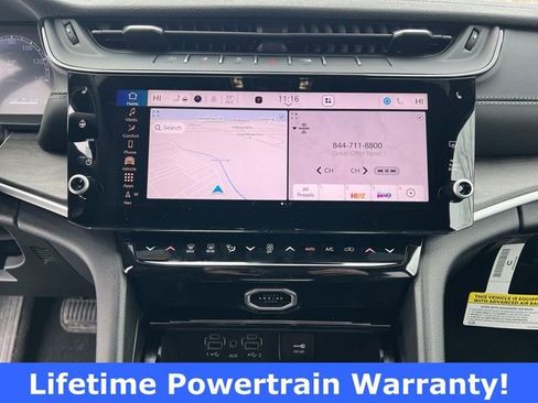 Used 2026 Jeep Grand Cherokee Altitude AWD/4WD image 21