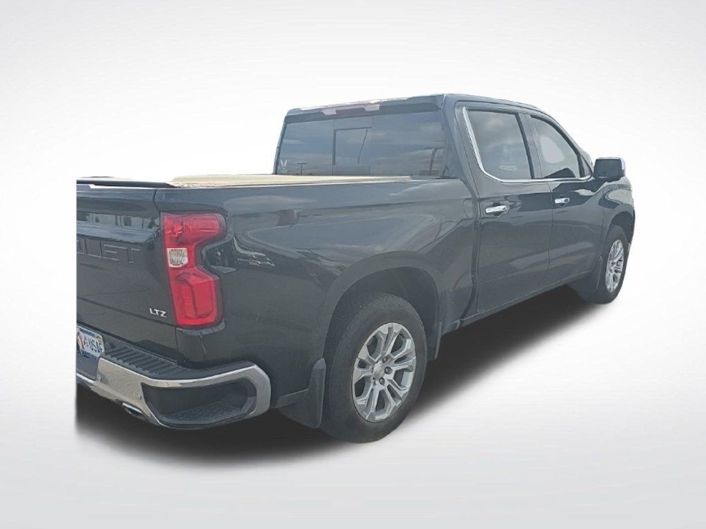 Used 2023 Chevrolet Silverado 1500 LTZ AWD/4WD image 4