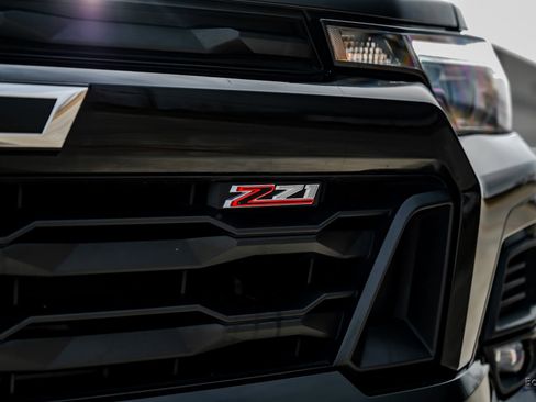 Used 2024 Chevrolet Colorado Z71 w/ Z71 Convenience Package 2 image 28