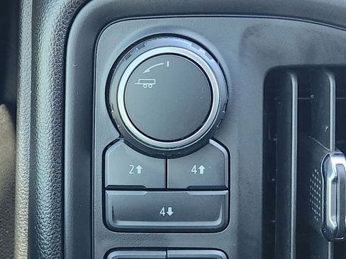 Used 2025 Chevrolet Silverado 2500 Custom w/ Custom Value Package image 23