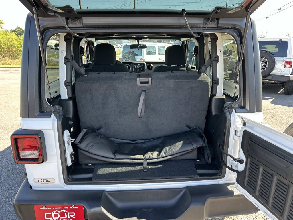 Used 2021 Jeep Wrangler Sport AWD/4WD image 10