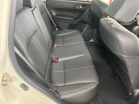 Used 2018 Subaru Forester 2.5i Touring AWD/4WD image 20