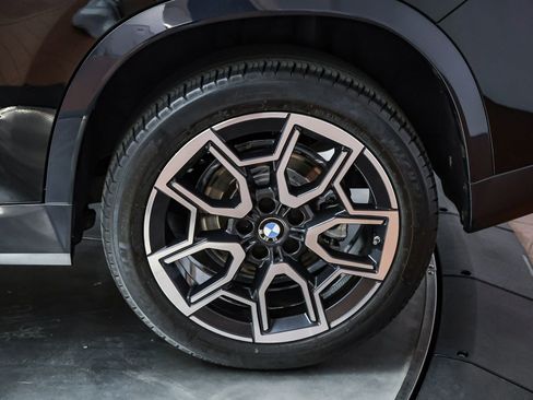 Certified 2023 BMW X1 xDrive28i image 11