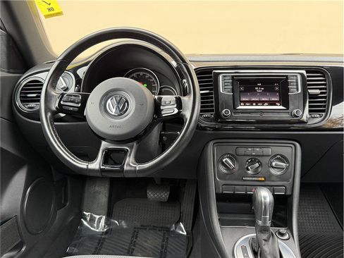 Used 2019 Volkswagen Beetle 2.0T S image 8