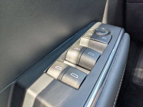 Used 2026 GMC Acadia Elevation w/ Elevation Premium Package FWD image 26