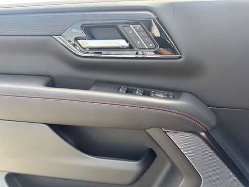 New 2026 GMC Yukon AT4 Ultimate w/ LPO, Floor Liner Package AWD/4WD image 16