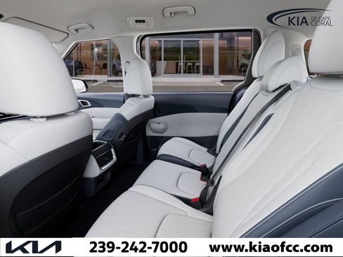 New 2026 Kia Carnival EX FWD image 18