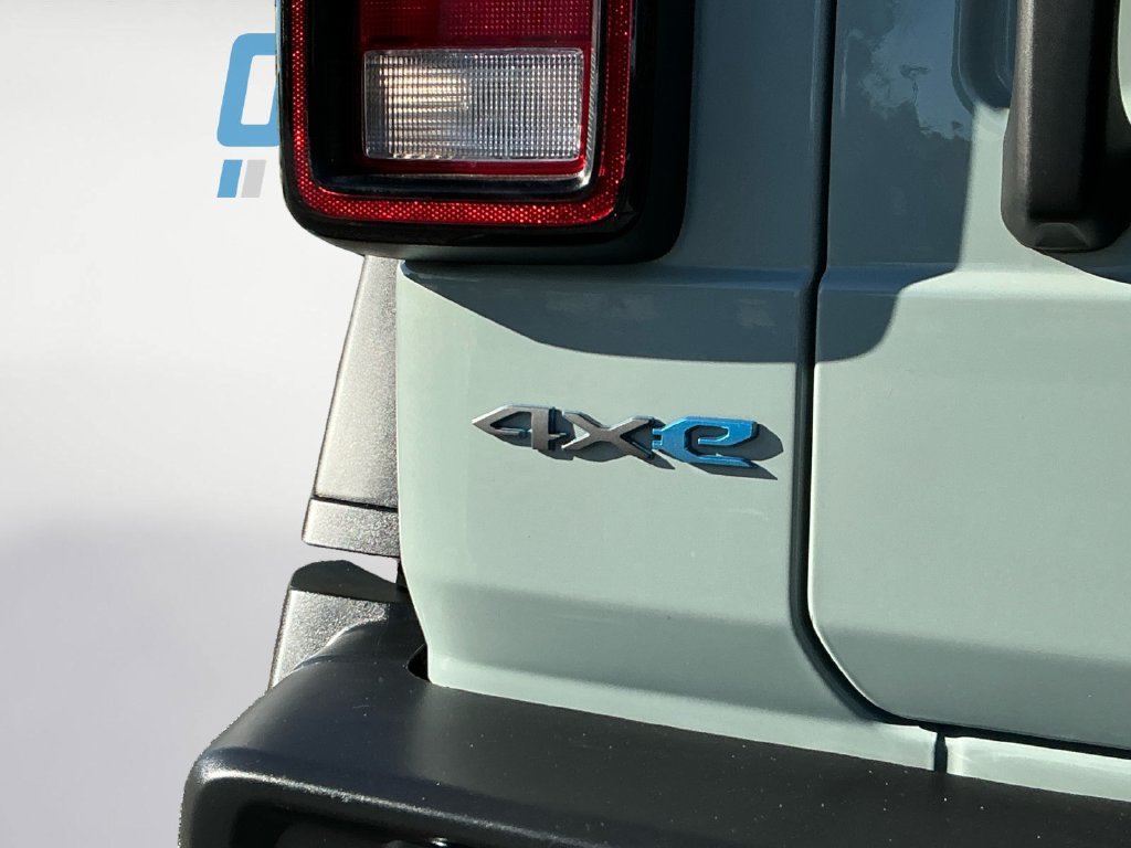 Used 2024 Jeep Wrangler Unlimited AWD/4WD image 19