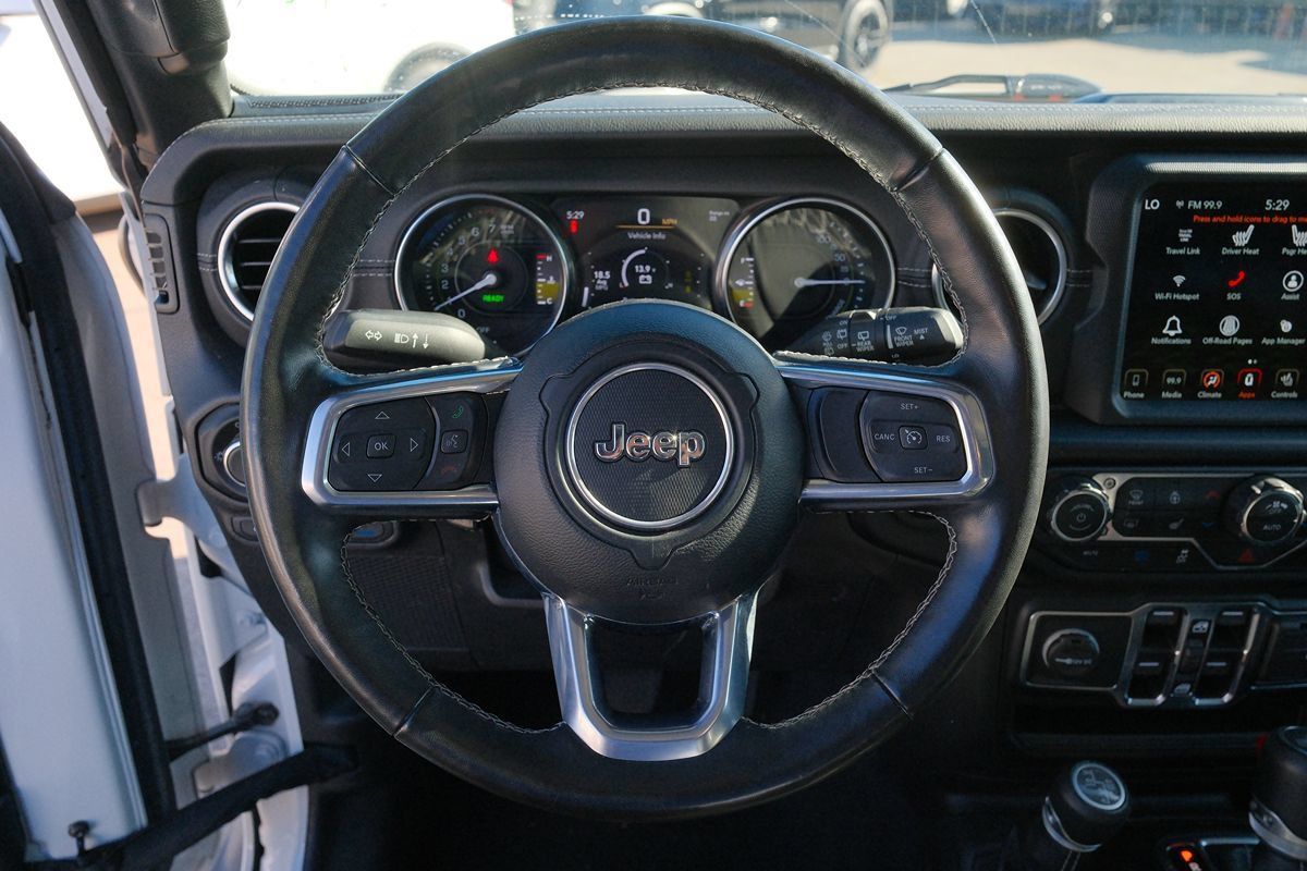 Used 2022 Jeep Wrangler Unlimited Sahara w/ Cold Weather Group AWD/4WD image 13
