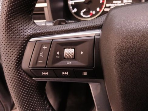 Used 2025 Mitsubishi Outlander SE image 16