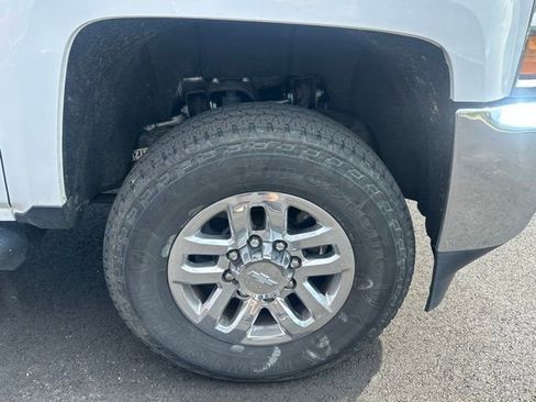 Used 2017 Chevrolet Silverado 2500 LT w/ LT Convenience Package image 15