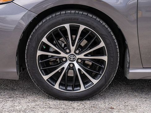 Used 2019 Toyota Camry SE w/ Convenience Package image 31