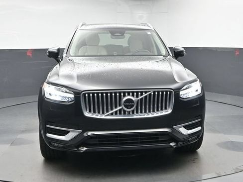Used 2023 Volvo XC90 B6 Plus w/ Protection Package AWD/4WD image 2