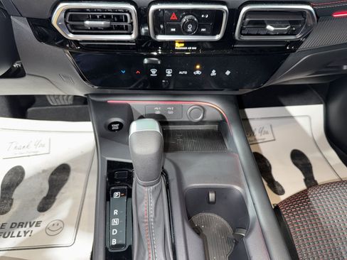 Used 2026 Nissan Sentra SR w/ Floor Mat Package image 23