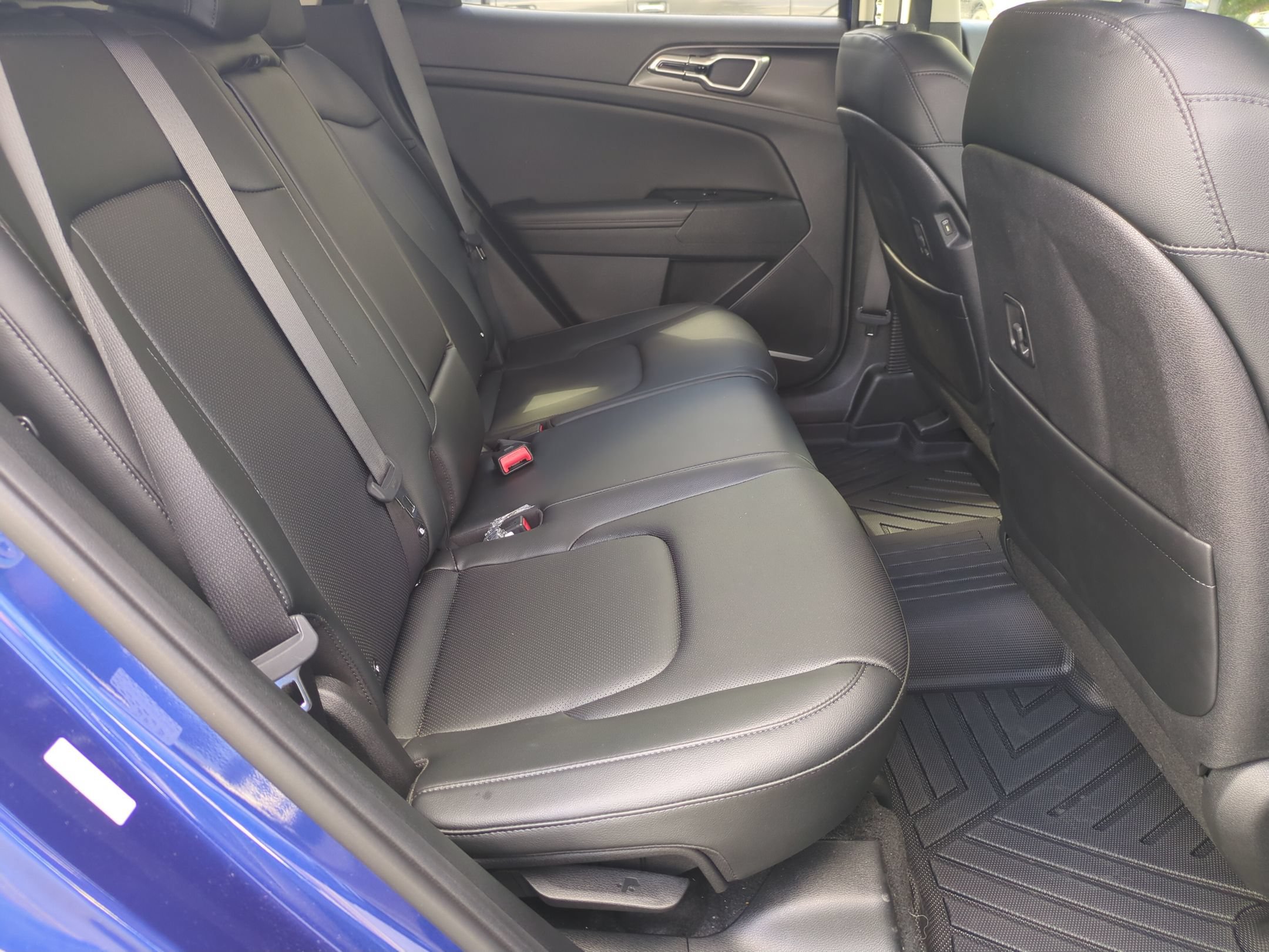 Used 2024 Kia Sportage EX FWD image 31