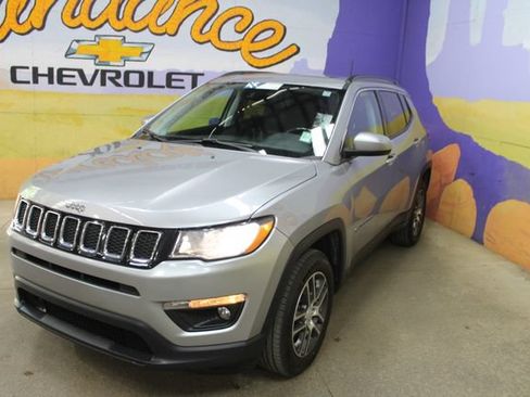 Used 2020 Jeep Compass Latitude AWD/4WD image 4