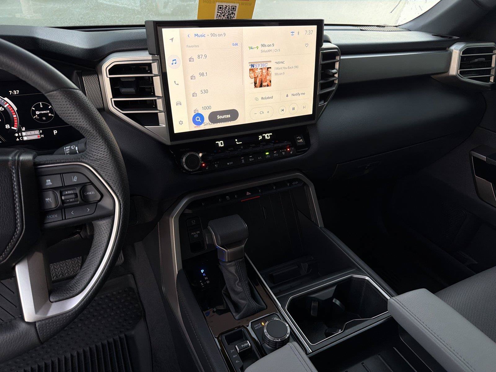 Used 2025 Toyota Tundra Limited AWD/4WD image 27