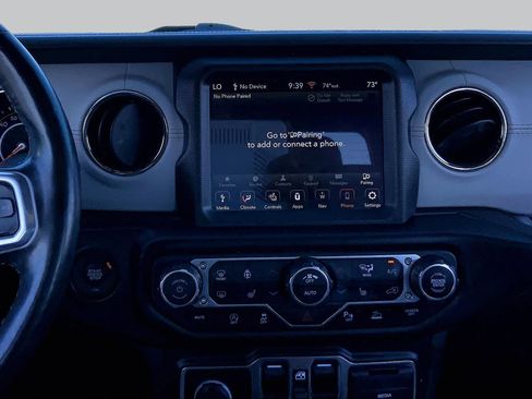 Used 2022 Jeep Gladiator Overland AWD/4WD image 12