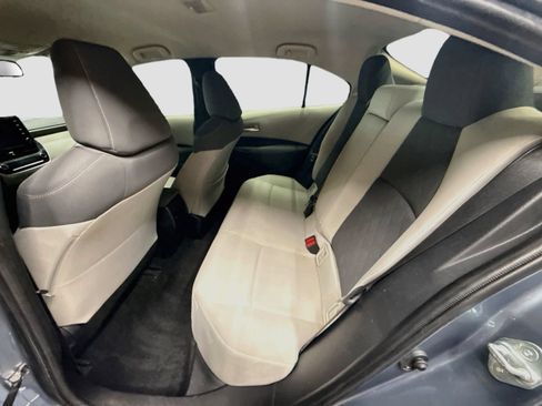 Used 2020 Toyota Corolla LE FWD image 25