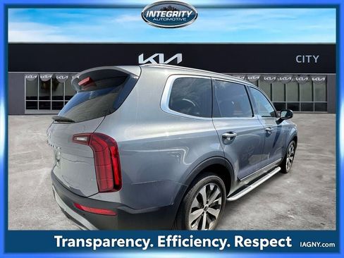 Certified 2022 Kia Telluride S AWD/4WD image 2