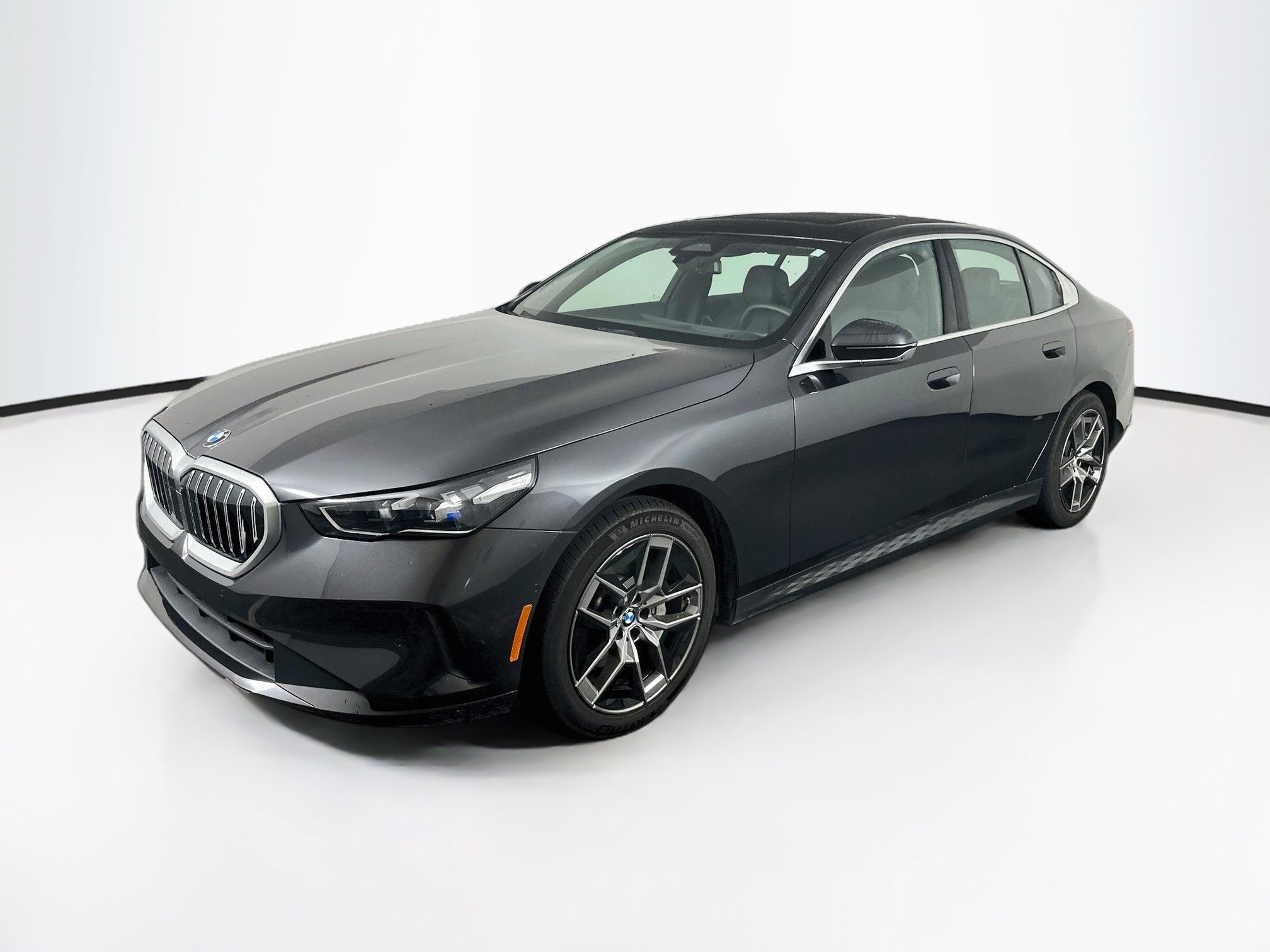 Used 2026 BMW 530i RWD image 3