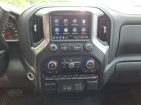 Used 2021 Chevrolet Silverado 1500 LT w/ Z71 Off-Road Package AWD/4WD image 10