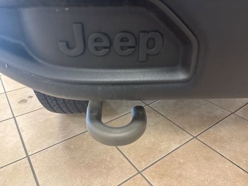 Used 2018 Jeep Wrangler Unlimited Sport w/ Dual Top Group image 27