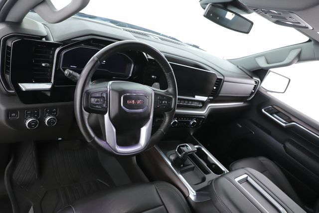 Used 2022 GMC Sierra 1500 SLT AWD/4WD image 17